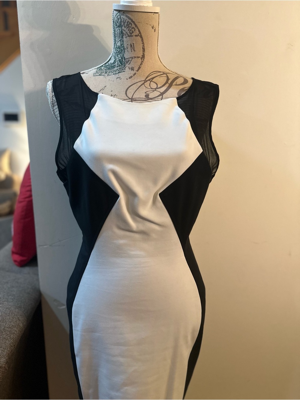 Sleeveless Black and White Midi Sheath Dress - Sleek Colorblock Design